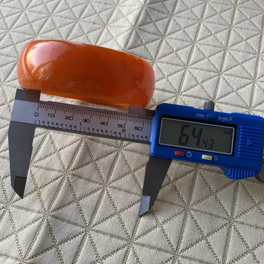 Vintage Handmade Bakelite Bangle Bracelet – Swirled Orange Catalin – 35.26 g